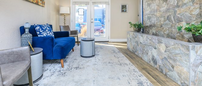 Leasing office lounge at Manchester House